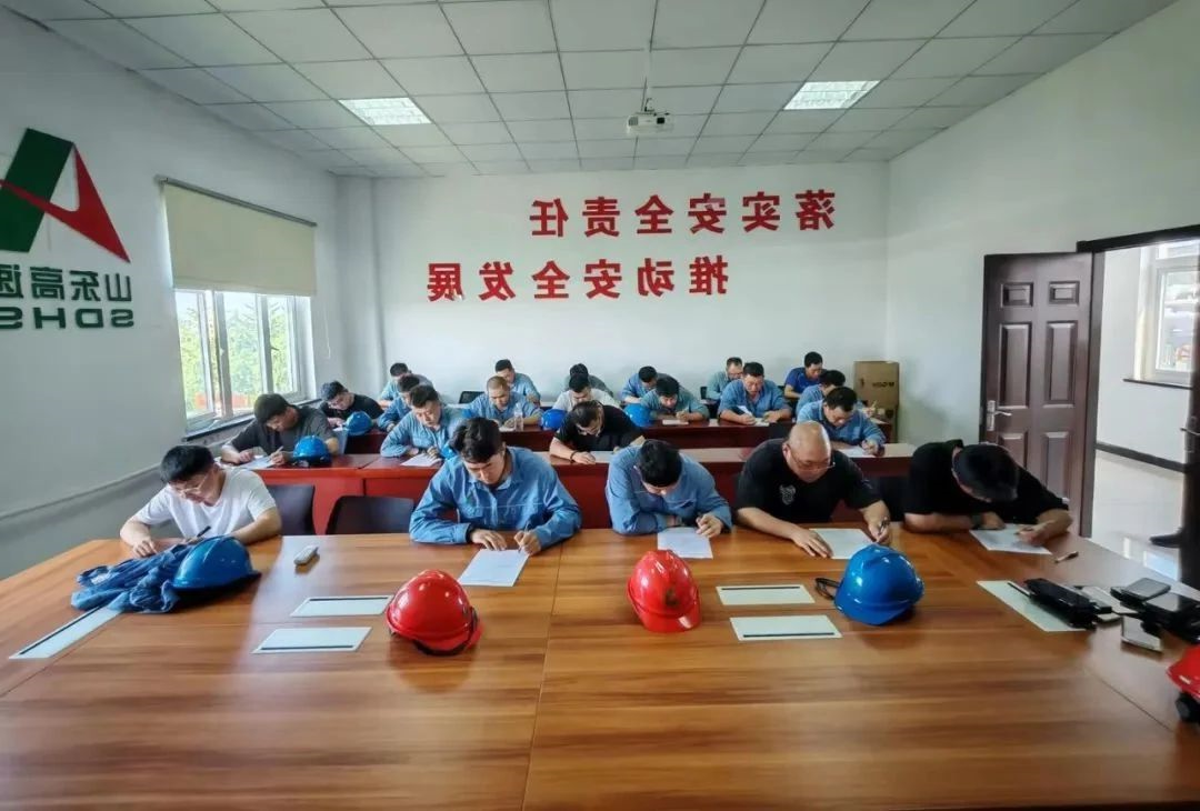 储运公司组织开展生产车间 “岗位大练兵、技能大比武”活动